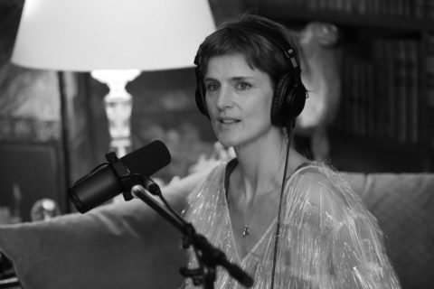 The Chanel 3.55 Podcast últimas notícias da empresa sobre Você quis saber o que leva dentro esse Chanel Handbag?  2