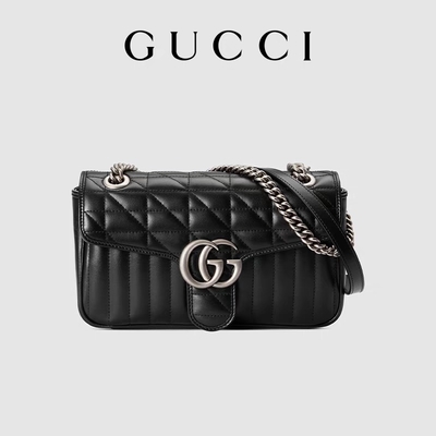 O GG de GUCCI marcou o saco de Bag Marmont Shoulder do mensageiro couro acolchoado pequeno