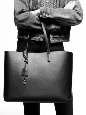 1.4lb Textured as senhoras marcadas de couro saco da pele de bezerro de YVES SAINT LAURENT do preto da bolsa leste-oeste