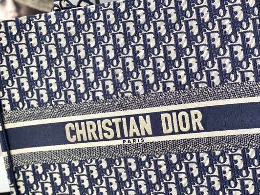 Mala a tiracolo marcada azul Christian Book Large de Dior Oblique Embroidery Canvas Navy