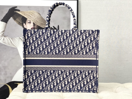 Mala a tiracolo marcada azul Christian Book Large de Dior Oblique Embroidery Canvas Navy