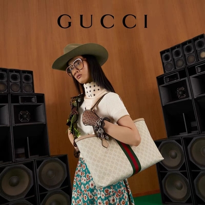 Mala a tiracolo marcada ajustável Gucci médio Ophidia Tote White For Woman