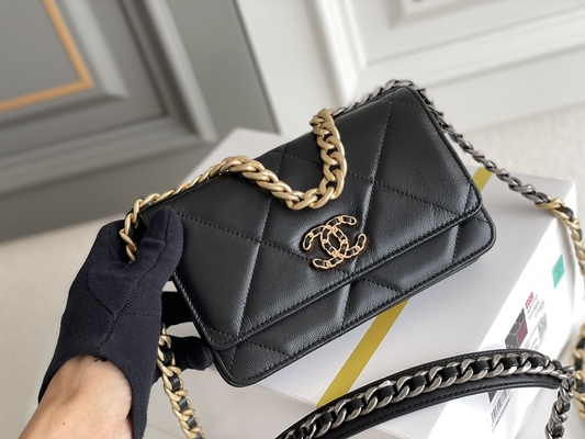 O ouro Preloved da pele de carneiro marcou o saco da aleta de Chanel 19 do saco mini OEM