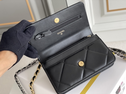 O ouro Preloved da pele de carneiro marcou o saco da aleta de Chanel 19 do saco mini OEM