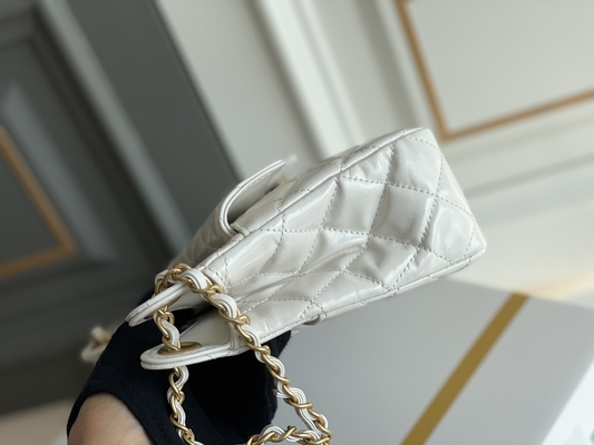 A pele de bezerro branca clássica Preloved marcou a corrente Chanel do saco 2023 sacos do cruzeiro