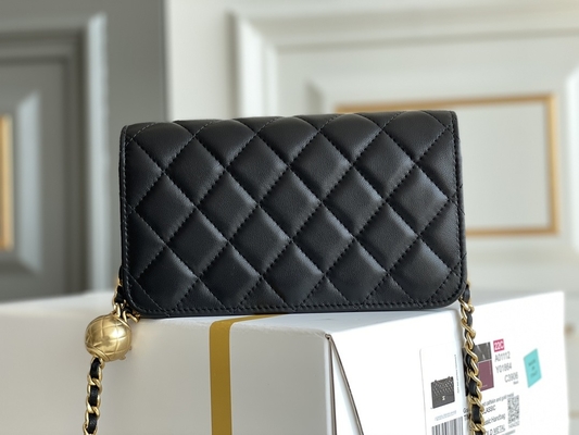 Carteira preta das bolsas da embreagem do WOC de Mini Coco Chanel em uma corrente CF20