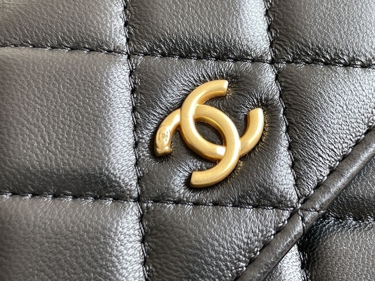 Carteira preta das bolsas da embreagem do WOC de Mini Coco Chanel em uma corrente CF20