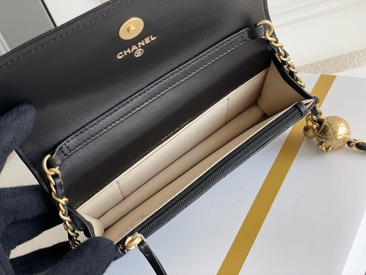 Carteira preta das bolsas da embreagem do WOC de Mini Coco Chanel em uma corrente CF20
