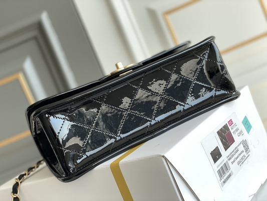 ouro 2022 do preto do saco do Tofu do couro envernizado de Chanel Flap Bag das mulheres 22k