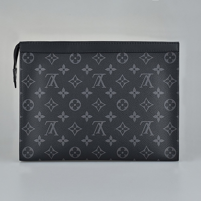 O eclipse do monograma marcou a guarnição de Pochette Louis Vuitton Voyage Pouch Canvas do saco dos homens