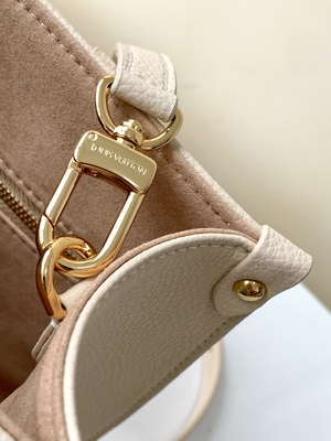 Monograma gigante OnTheGo milímetro Louis Vuitton Messenger Bag For Ipad Mini do açafrão de creme