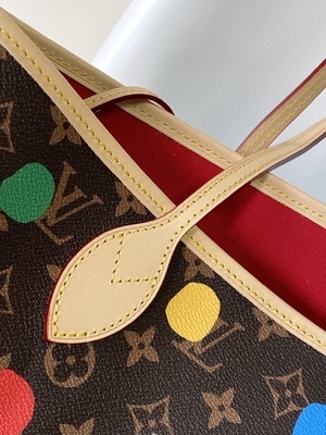 saco preto do monograma do LV X Yayoi Kusama Louis Vuitton Neverfull milímetro multicolorido