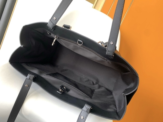 O saco dos homens Plat Zippé horizontal 24H M45571 Louis Vuitton Bag
