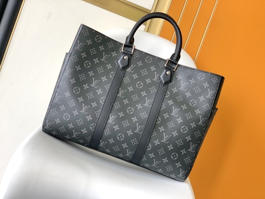 O saco dos homens Plat Zippé horizontal 24H M45571 Louis Vuitton Bag
