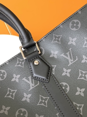 O saco dos homens Plat Zippé horizontal 24H M45571 Louis Vuitton Bag
