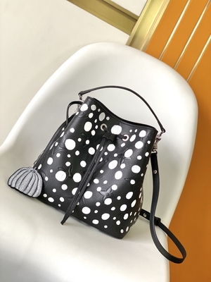 Senhoras NéOnoé preto branco milímetro Louis Vuitton Yayoi Kusama Handbag