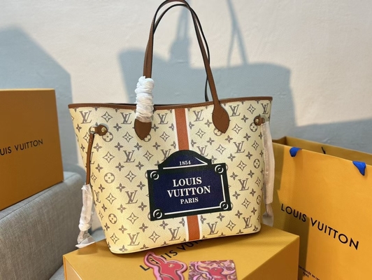 Bolsa bege do monograma de Louis Vuitton Preloved Branded Bag Neverfull das mulheres
