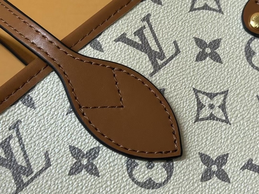 Bolsa bege do monograma de Louis Vuitton Preloved Branded Bag Neverfull das mulheres