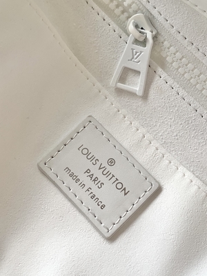O monograma branco Preloved marcou o saco Louis Vuitton Sac Plat Tote