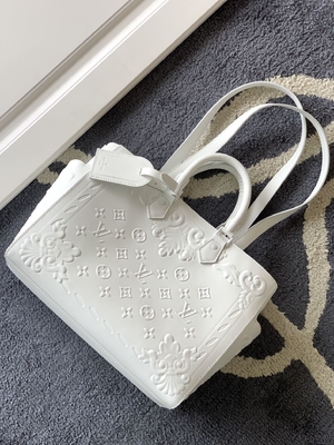 O monograma branco Preloved marcou o saco Louis Vuitton Sac Plat Tote