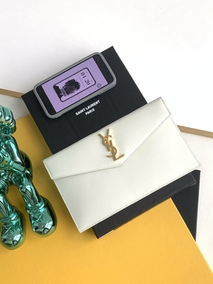 Saint gravado Laurent Preloved Branded Bag Uptown Embreagem de couro Grão De Poudre