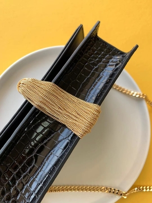 Corrente Kate Small Tassel do ouro do saco do preto de YVES SAINT LAURENT da pele de bezerro