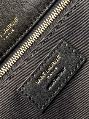 Cruz de YVES SAINT LAURENT da correia ajustável - OEM da embreagem do envelope da bolsa do corpo