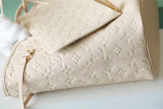 O partido marcou senhoras monograma Empreinte de Neverfull milímetro da bolsa com marchetaria da flor