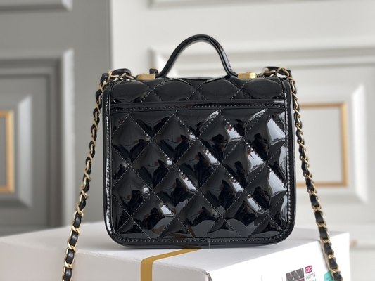 Corrente do ouro de Chanel 22 Mini Designer Purses Black Spell com aleta da gota