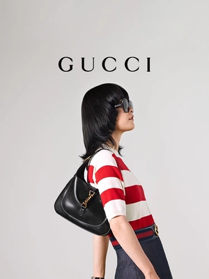 Jackie Bag By Gucci Time 1961 de couro preto honrou acessórios dourados clássicos