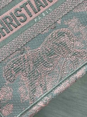 Christian Dior Booktote Pink And Gray pequeno Toile De Jouy Sauvage Embroidery