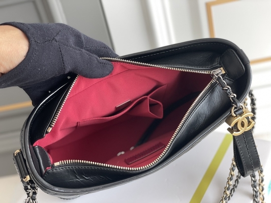 Pele de bezerro pre possuída de Chanel Gabrielle Shoulder Bag Hobo Handbag