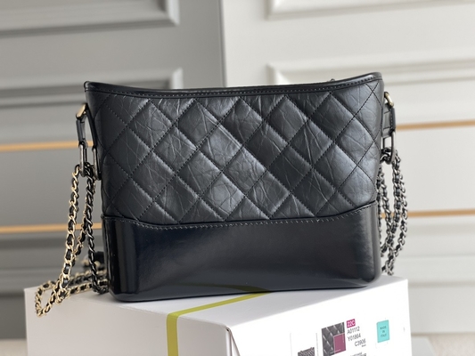 Pele de bezerro pre possuída de Chanel Gabrielle Shoulder Bag Hobo Handbag