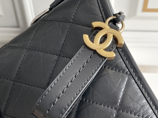 Pele de bezerro pre possuída de Chanel Gabrielle Shoulder Bag Hobo Handbag