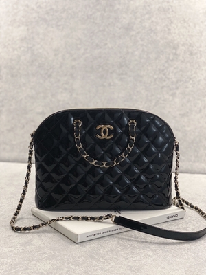 Chanel Patent Calfskin Shopping Bag pequeno com senhora retro Style