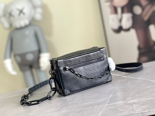 Tronco macio Mini Small Patent Leather de Crocodilien Matte Black Louis Vuitton LV