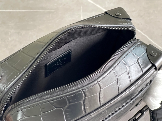 Tronco macio Mini Small Patent Leather de Crocodilien Matte Black Louis Vuitton LV