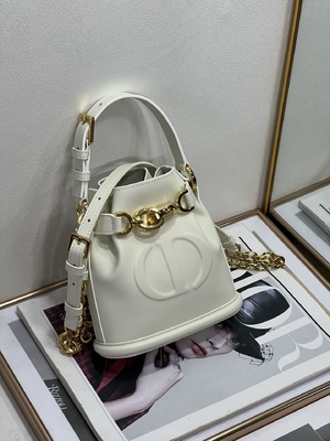 CD gravado Christian Dior Sport Bag Calfskin de C'est Dior Bag Gold Saddle